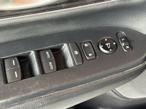 Used 2017 Honda CR-V EX-L image 13