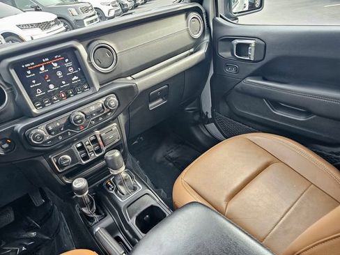 Used 2022 Jeep Gladiator Overland w/ Popular Equipment Package AWD/4WD image 35