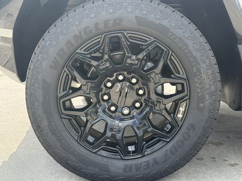 New 2026 GMC Hummer EV SUV AWD/4WD image 9