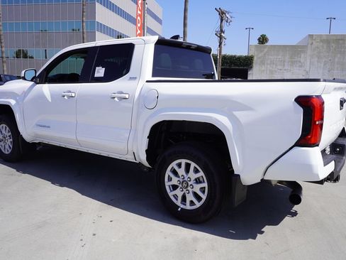 Certified 2026 Toyota Tacoma SR5 RWD image 5