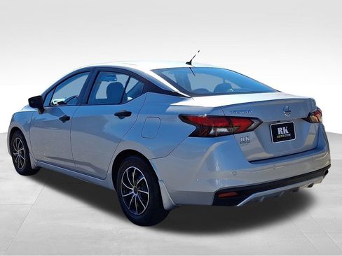 Used 2020 Nissan Versa S image 4