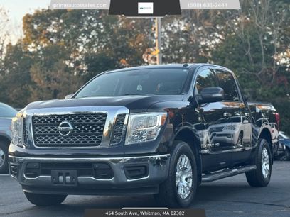 Used 2018 Nissan Titan SV w/ SV Convenience Package