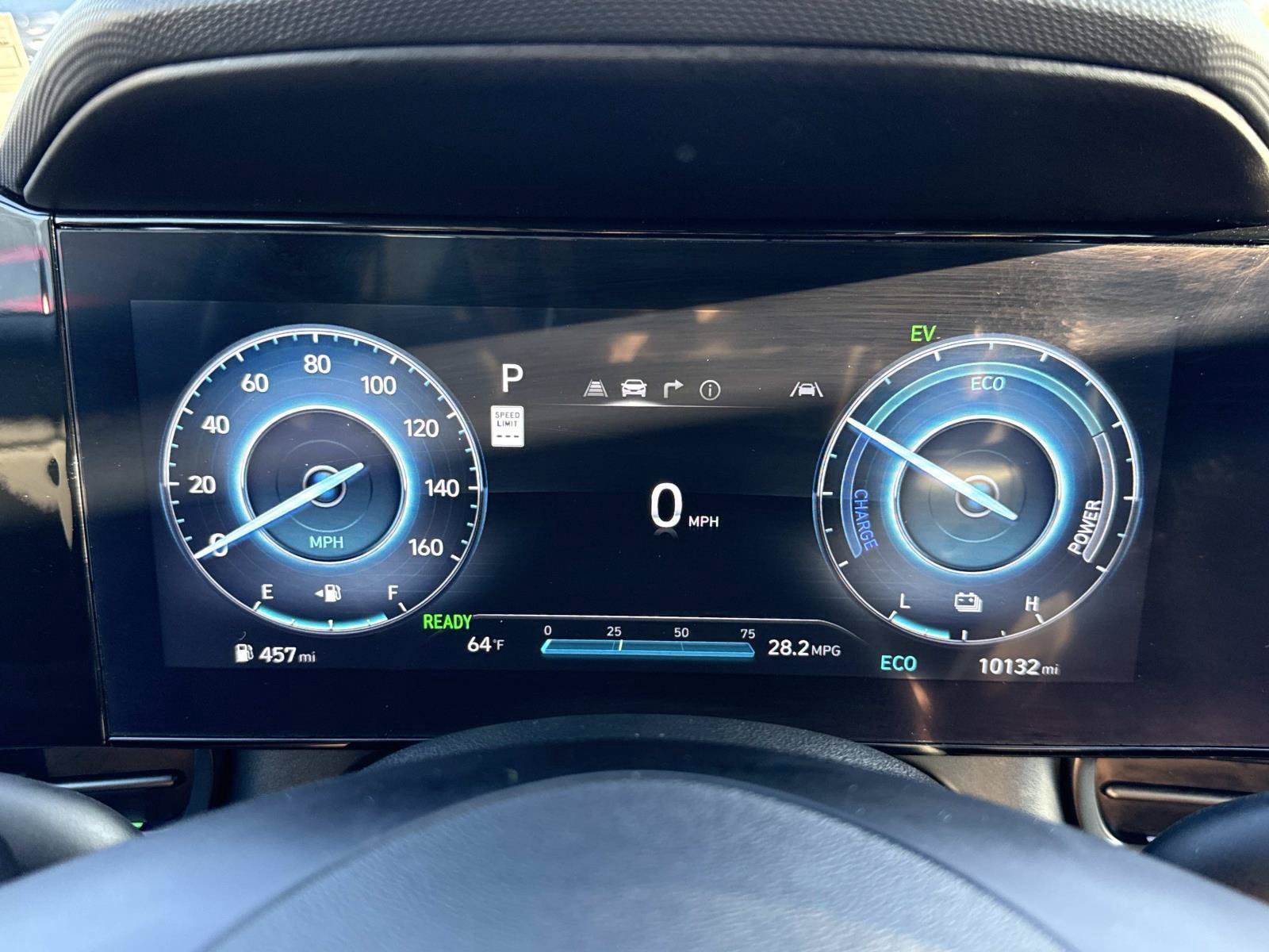 Certified 2025 Hyundai Elantra SEL FWD image 13