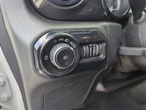 Used 2021 Jeep Wrangler Unlimited Sahara image 26