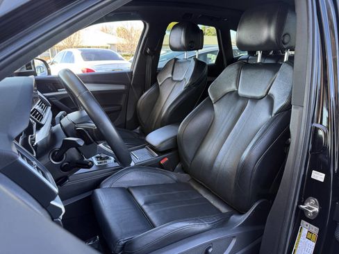 Used 2019 Audi SQ5 Premium Plus w/ Premium Plus Package image 13