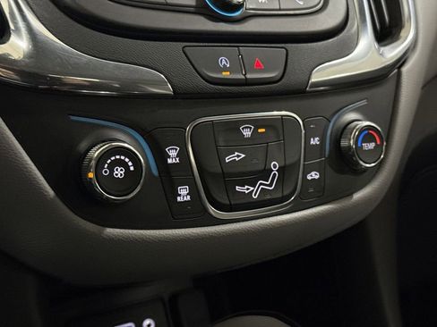 Used 2023 Chevrolet Equinox LS image 15