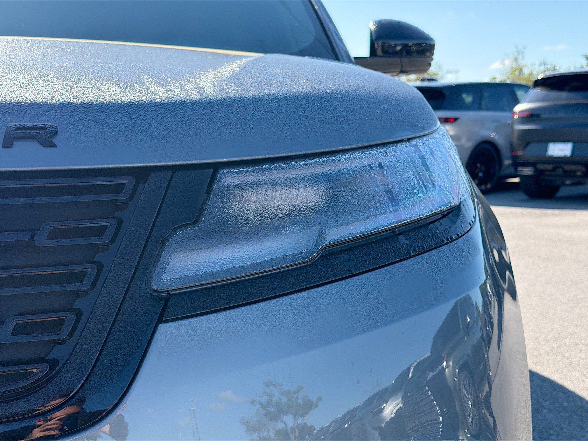 New 2026 Land Rover Range Rover Velar Dynamic SE AWD/4WD image 9
