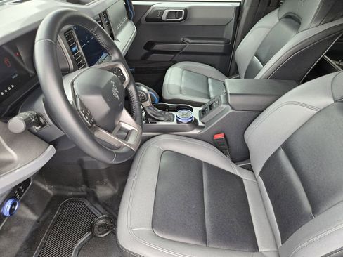 Used 2024 Ford Bronco Black Diamond AWD/4WD image 14