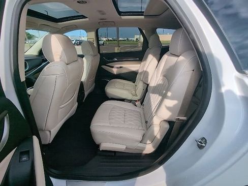 Used 2023 Buick Enclave Avenir w/ Avenir Technology Package FWD image 11