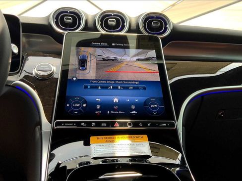 New 2025 Mercedes-Benz GLC 350e GLC 350e image 12