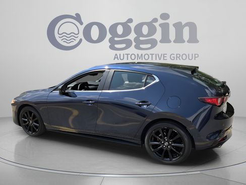 Used 2024 MAZDA MAZDA3 s FWD image 3