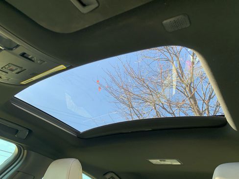 Used 2019 Lexus UX 250h image 26