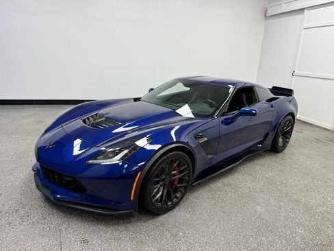 Used 2016 Chevrolet Corvette Z06 w/ 2LZ Preferred Equipment Group image 32