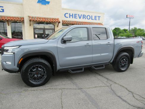 Used 2023 Nissan Frontier PRO-4X w/ Pro-4X Premium Package AWD/4WD image 7
