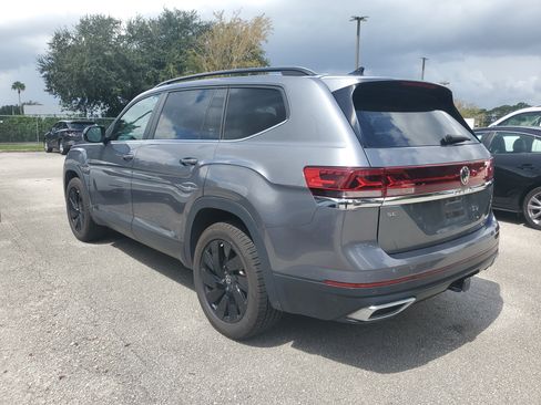 Used 2024 Volkswagen Atlas SE FWD image 4