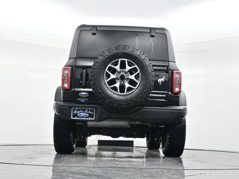 Used 2023 Ford Bronco Badlands image 44