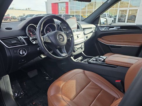 Used 2017 Mercedes-Benz GLS 550 4MATIC image 11
