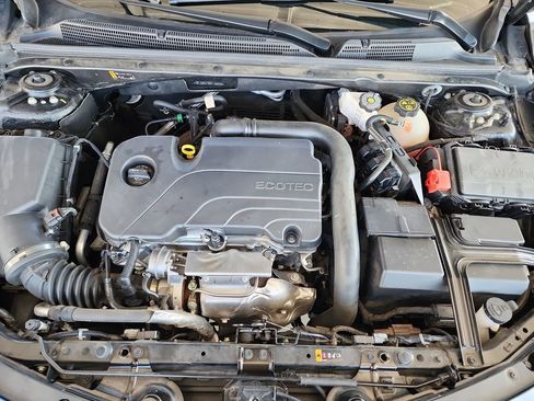 Used 2024 Chevrolet Malibu LT image 40