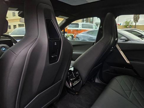 Used 2024 BMW iX xDrive50 w/ Sport Package image 16