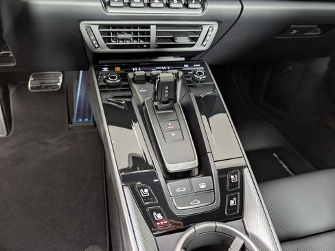 New 2026 Porsche 911 Carrera image 17