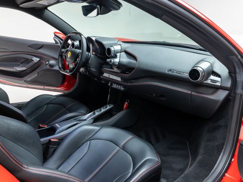 Certified 2020 Ferrari F8 Tributo image 32