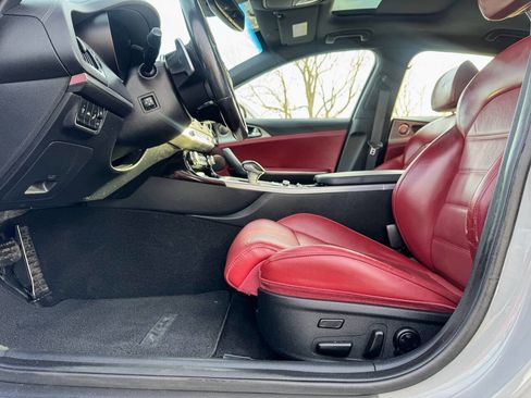 Used 2018 Kia Stinger GT2 image 14