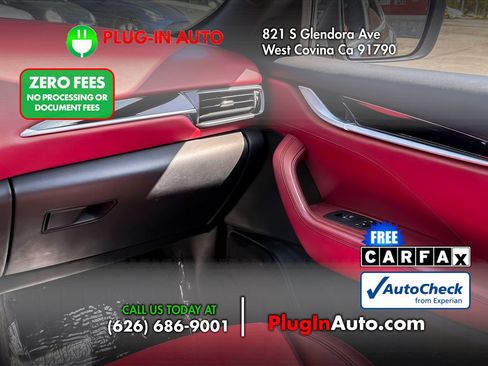 Used 2017 Maserati Levante AWD/4WD image 17