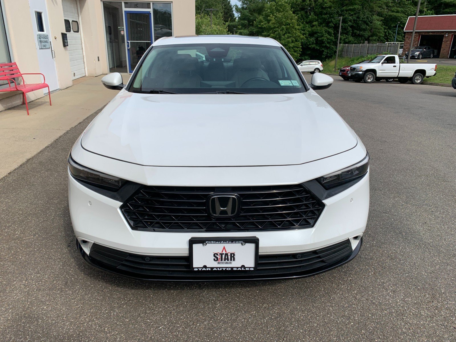 Used 2023 Honda Accord EX-L image 2
