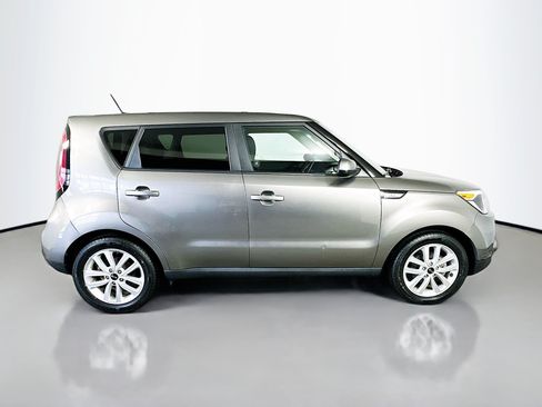 Used 2018 Kia Soul + FWD image 8