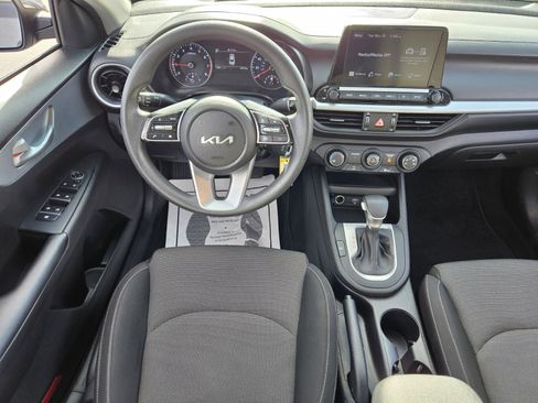 Used 2023 Kia Forte LXS image 12