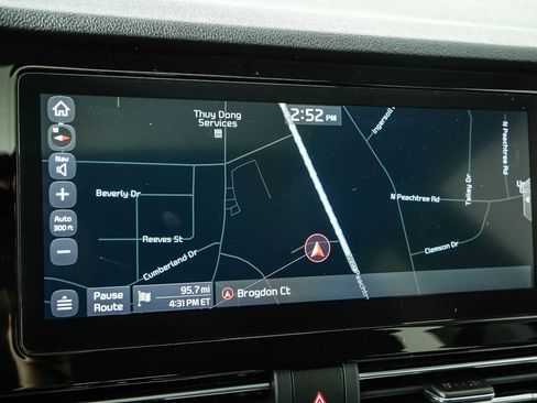 Used 2020 Kia Niro EX Premium FWD image 15