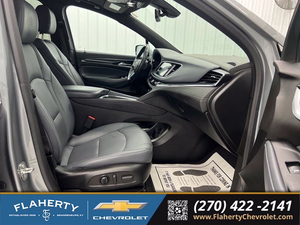 Used 2023 Buick Enclave Essence w/ Experience Buick Package AWD/4WD image 15