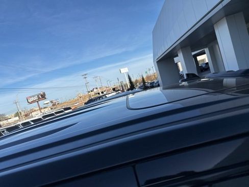 Used 2024 GMC Sierra 2500 AT4 w/ Technology Package image 7