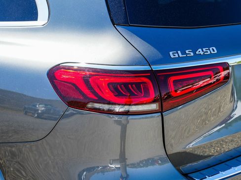 Certified 2023 Mercedes-Benz GLS 450 4MATIC image 11