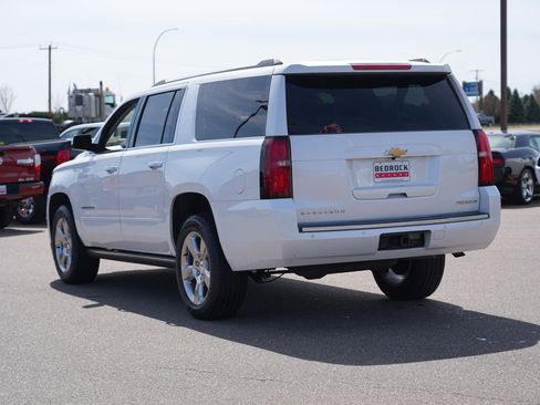 Used 2020 Chevrolet Suburban Premier AWD/4WD image 5