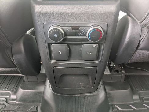 Used 2023 Ford Explorer XLT w/ Equipment Group 202A AWD/4WD image 18