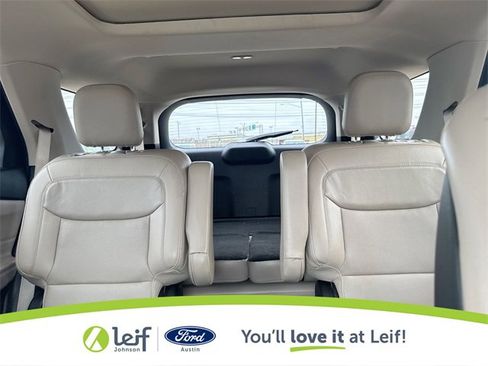 Used 2020 Ford Explorer Limited image 30