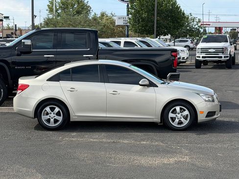 Used 2014 Chevrolet Cruze LT FWD image 3