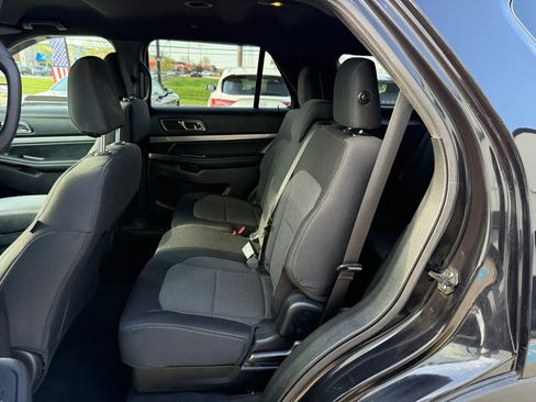 Used 2019 Ford Explorer XLT AWD/4WD image 21