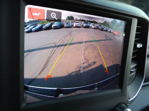 Used 2022 RAM 1500 Laramie AWD/4WD image 46