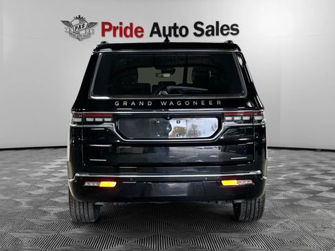 Used 2022 Jeep Grand Wagoneer Series III AWD/4WD image 9