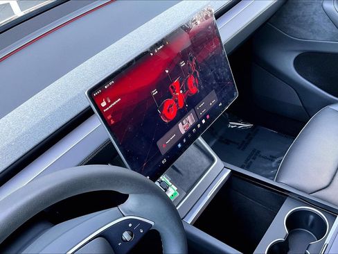 Used 2026 Tesla Model Y Long Range RWD image 30