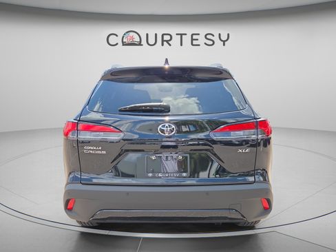 Certified 2026 Toyota Corolla Cross XLE w/ Convenience Package FWD image 4