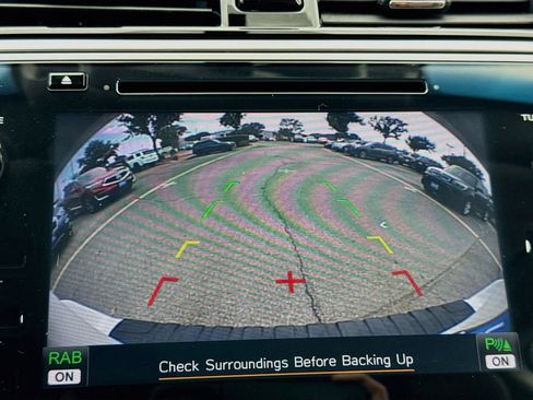 Used 2018 Subaru Outback 2.5i Touring AWD/4WD image 16