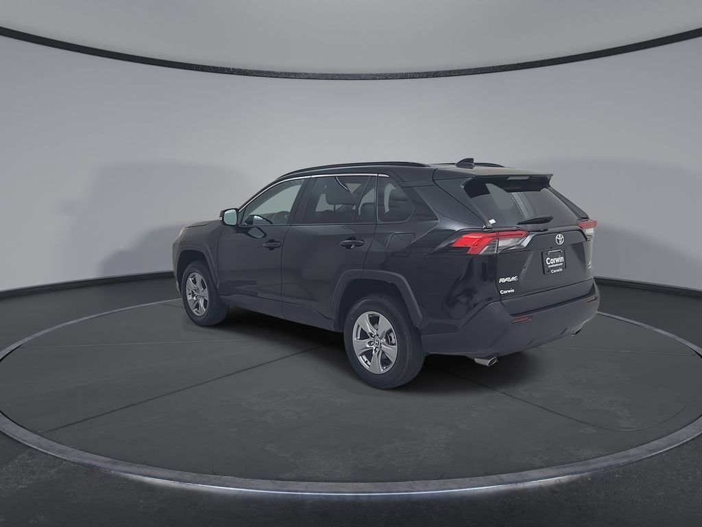 Used 2025 Toyota RAV4 XLE AWD/4WD image 13