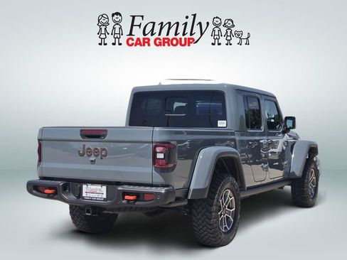 Used 2024 Jeep Gladiator Mojave AWD/4WD image 4