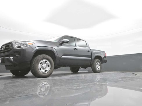 Used 2022 Toyota Tacoma SR AWD/4WD image 38