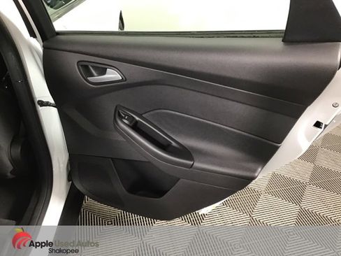 Used 2014 Ford Focus SE image 17