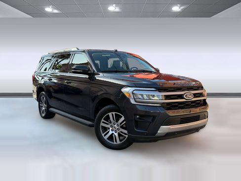 Used 2024 Ford Expedition Max XLT AWD/4WD image 6