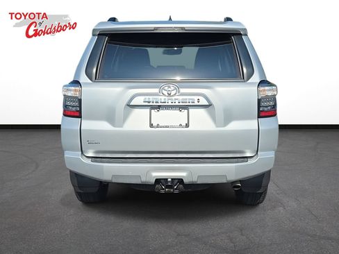 Used 2022 Toyota 4Runner SR5 Premium w/ Moonroof Package RWD image 6